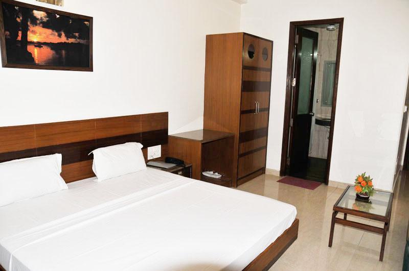 Hotel Sky Rich International - 05 Mins From Karol Bagh Metro Station Delhi  Esterno foto