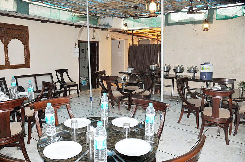 Hotel Sky Rich International - 05 Mins From Karol Bagh Metro Station Delhi  Esterno foto