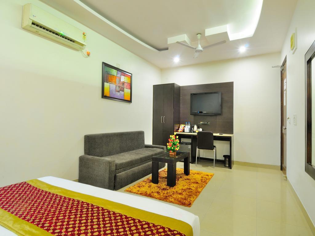 Hotel Sky Rich International - 05 Mins From Karol Bagh Metro Station Delhi  Esterno foto