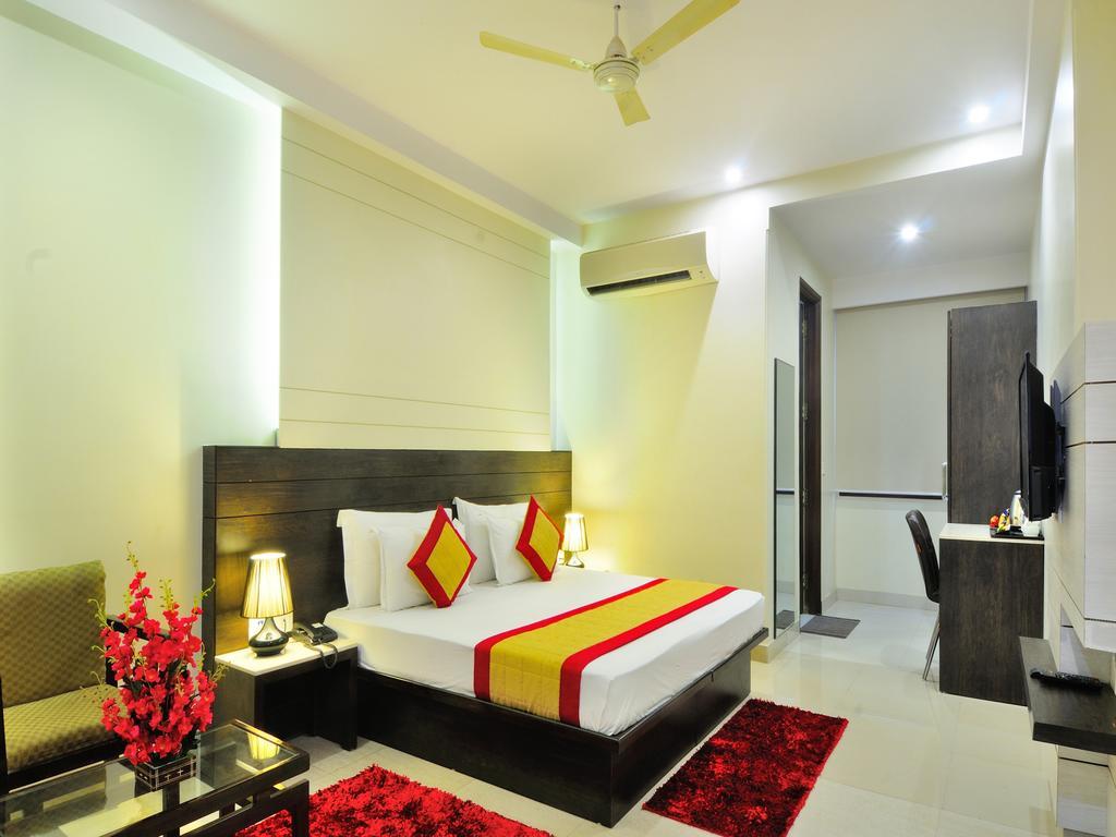 Hotel Sky Rich International - 05 Mins From Karol Bagh Metro Station Delhi  Esterno foto