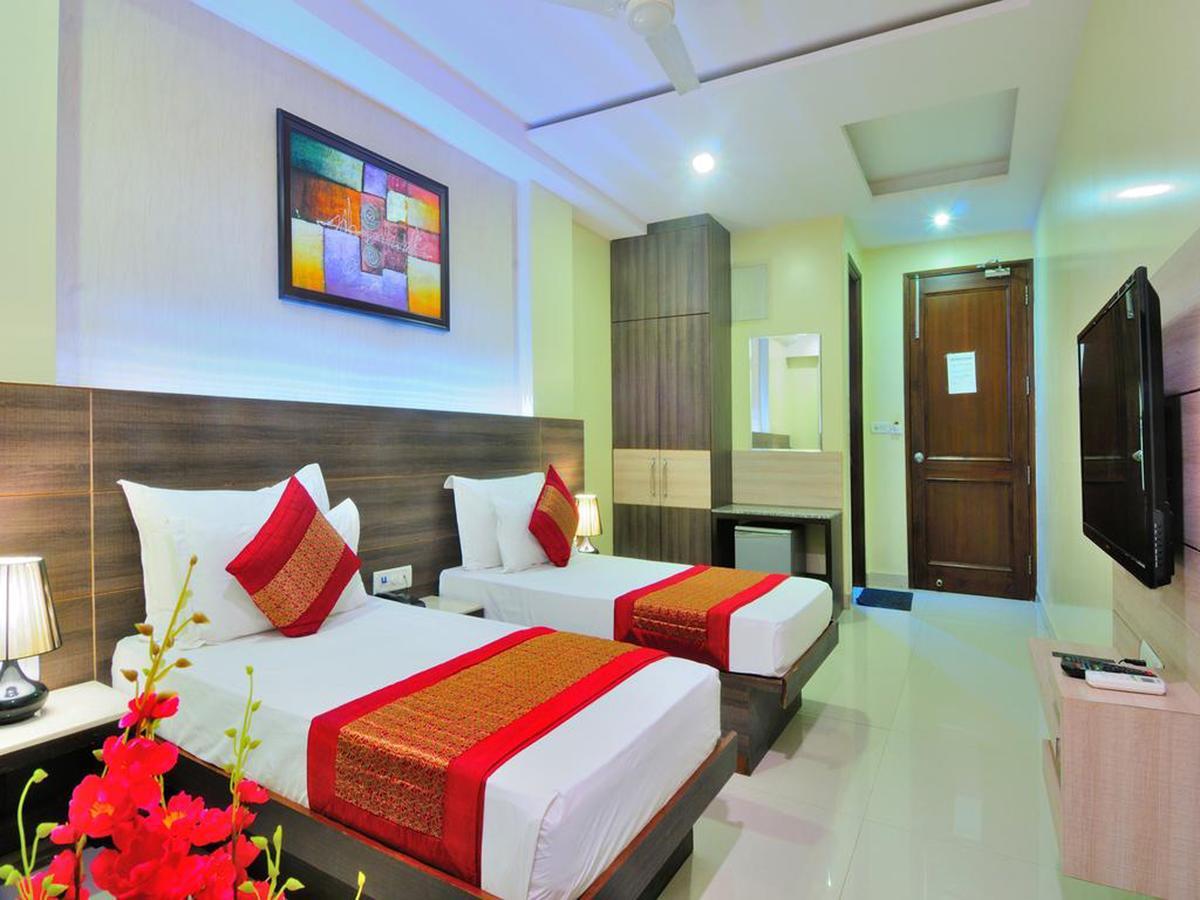 Hotel Sky Rich International - 05 Mins From Karol Bagh Metro Station Delhi  Esterno foto