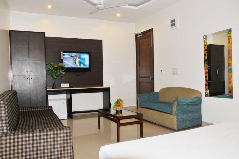 Hotel Sky Rich International - 05 Mins From Karol Bagh Metro Station Delhi  Esterno foto